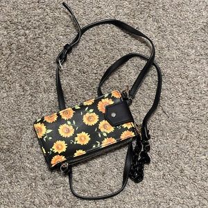 No Boundaries | Women's Phone Crossbody Bag